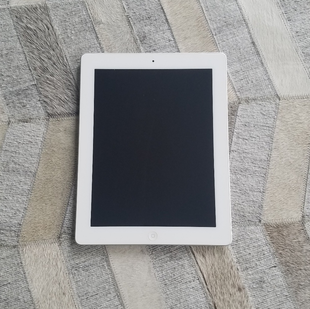 16 GB White iPad